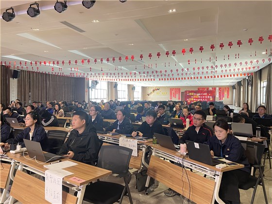 AI赋能，打造职场&ldquo;六边形战士&rdquo;|公司组织DeepSeek等AI工具高级应用实战培训！